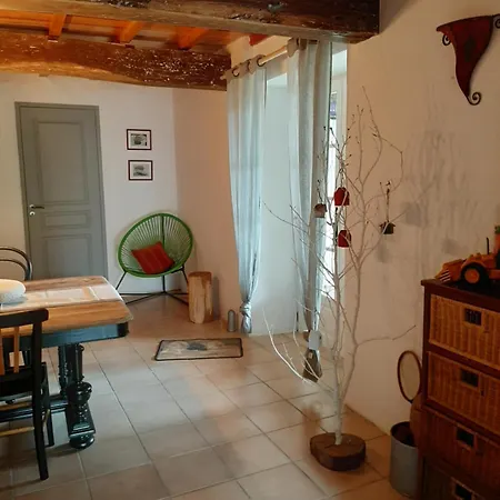 Maison Paradis Pr Enfants Holiday home Troncens