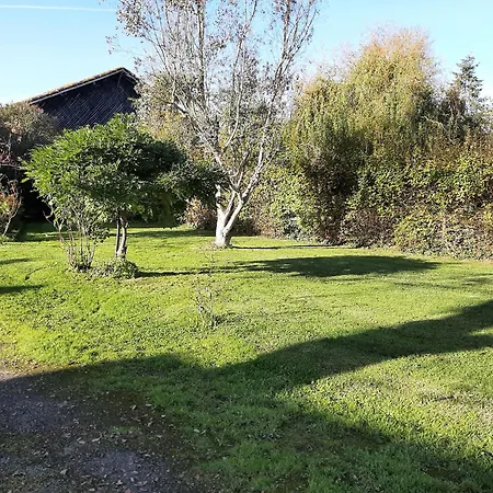 Maison Paradis Pr Enfants Holiday home Troncens