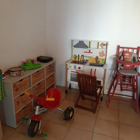 Maison Paradis Pr Enfants 別荘 *