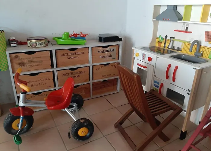 Maison Paradis Pr Enfants Casa de Férias *